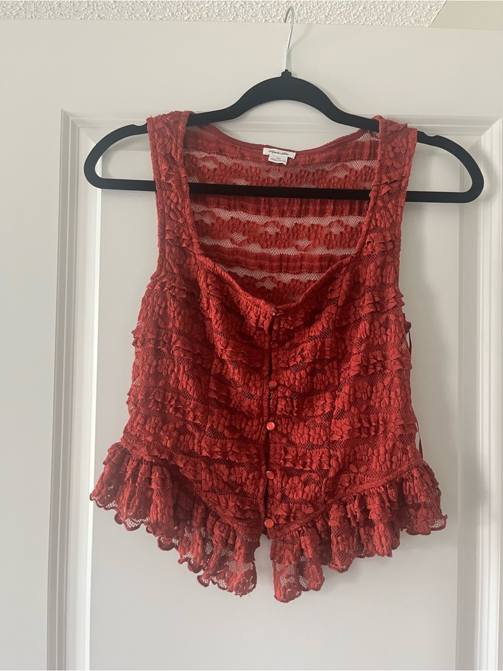 Red Lace Ruffled Sleeveless Top